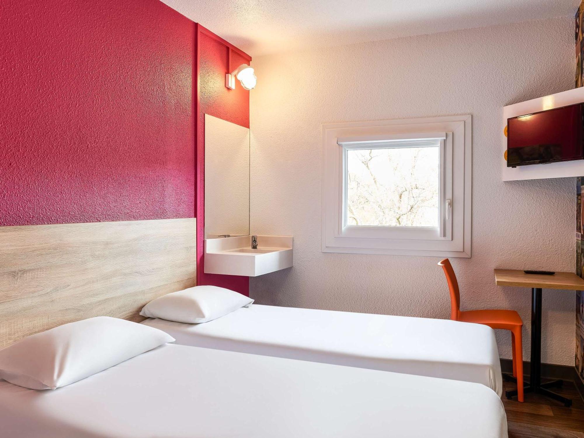Hotelf1 Moret Fontainebleau Luaran gambar